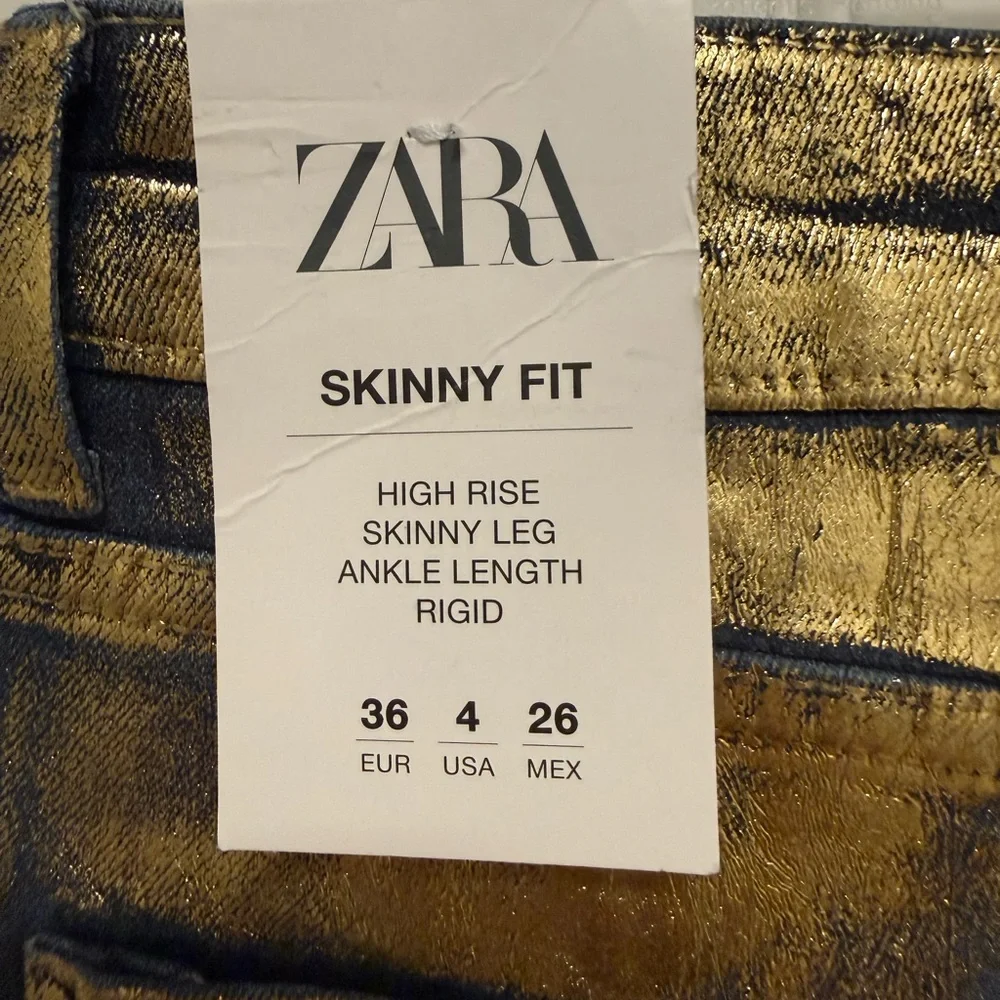 NWOT ZARA Metallic Cyber Gold Slim Crop Pants - Women size 4